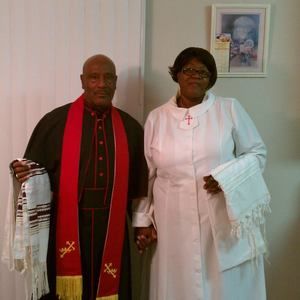 Meet your Posher, Gloria