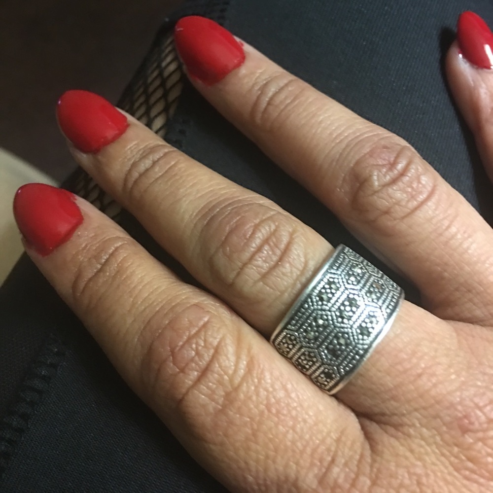 Gifted ‼️Solid sterling silver sparking ring