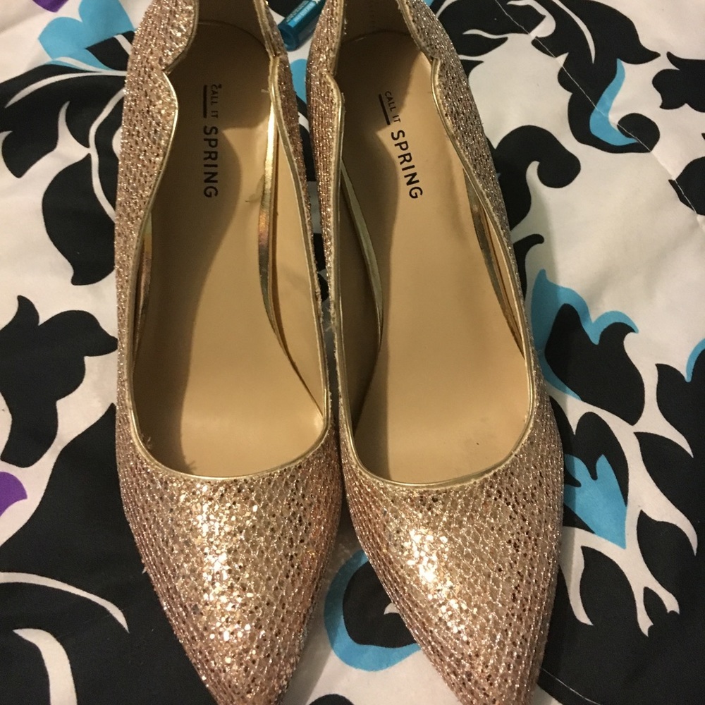 Gold sequin heel