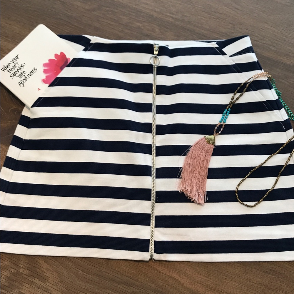 Zara mini skirt, navy blue and white stripes.