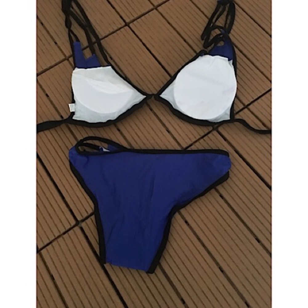 🆕 Blue Strappy Cut-out halter neck bikini - Picture 4 of 4