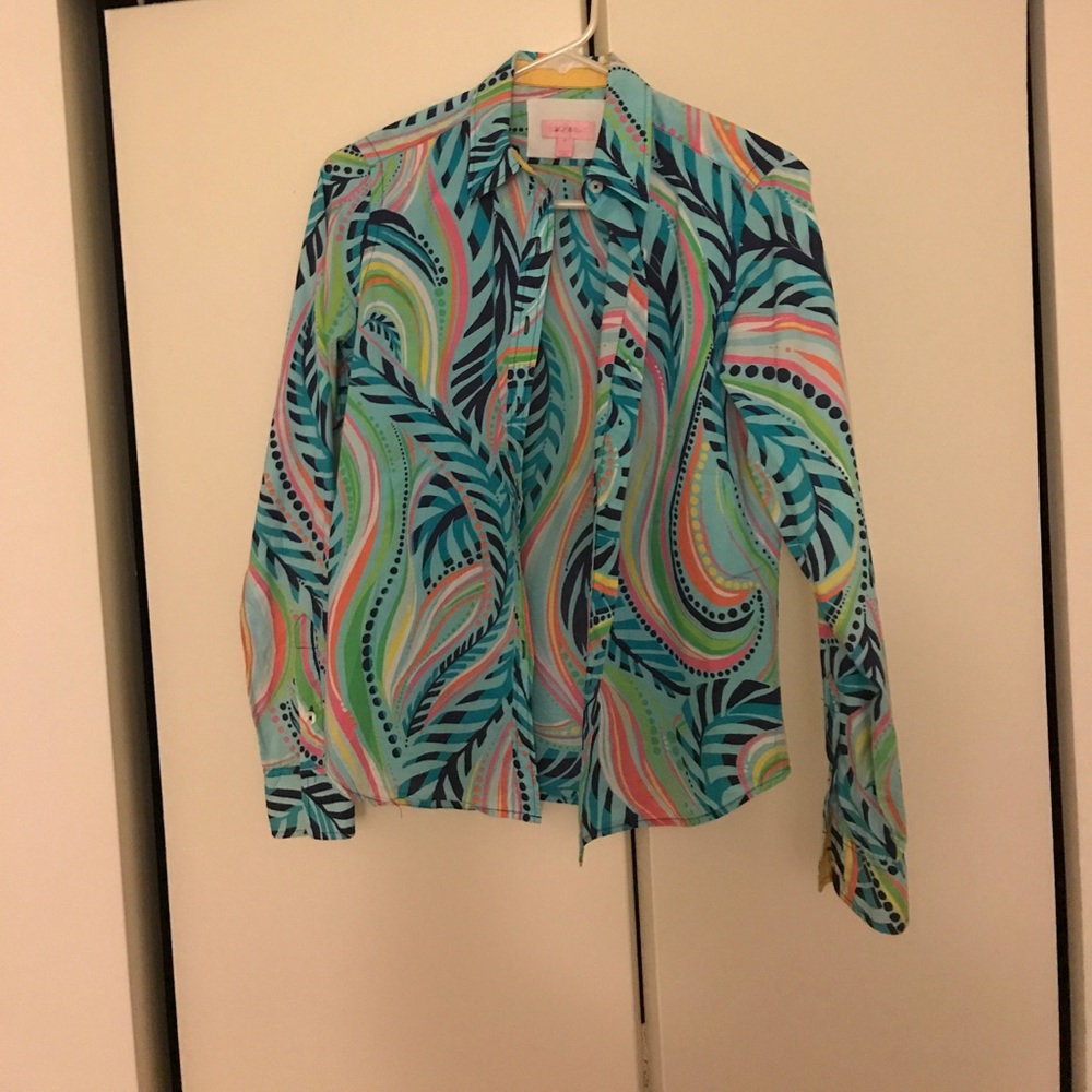Lilly Pulitzer Button down shirt size 6