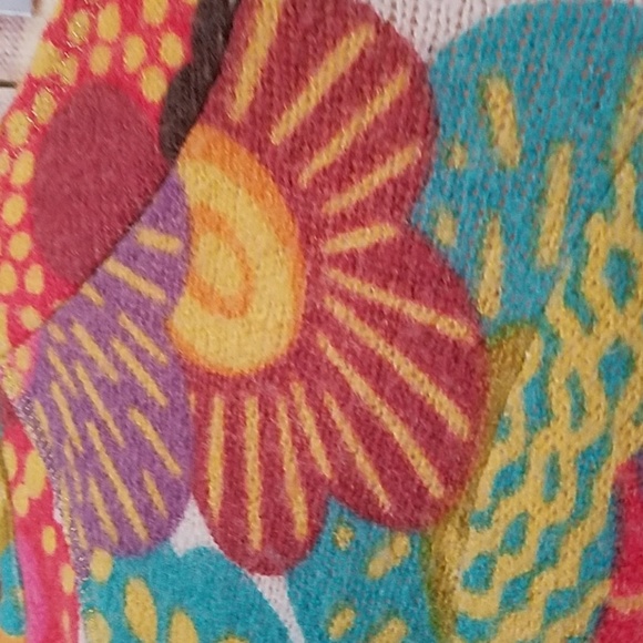 FLORAL SWEATER - Picture 2 of 2