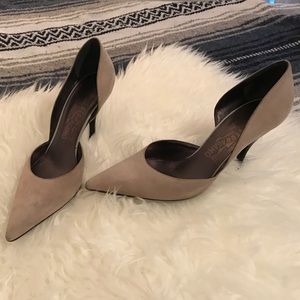 FERRAGAMO d'orsay heels 💕