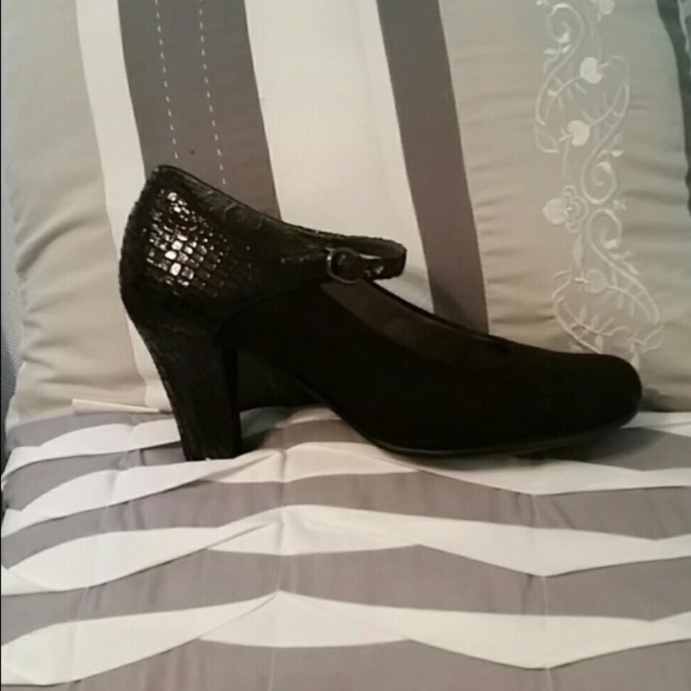 Black suede and faux snake Aerosoles Maryjanes.