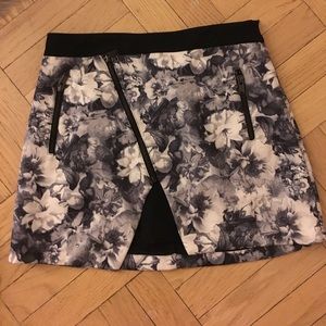 Zara black and white floral mini skirt