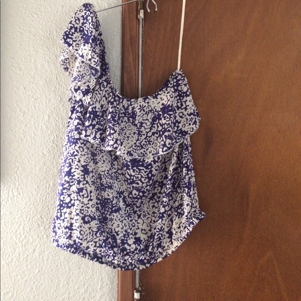 AE off the shoulder shirt