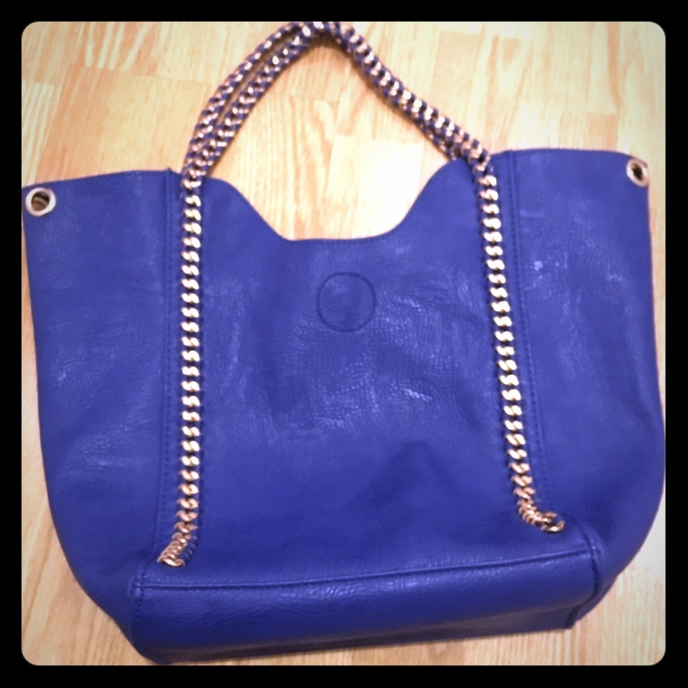 Faux leather bag with gold chain strap