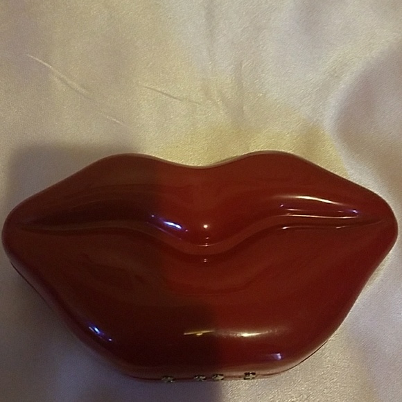 Clutch - Picture 3 of 5