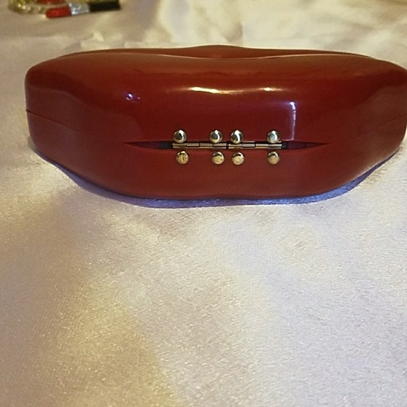 Clutch - Picture 4 of 5