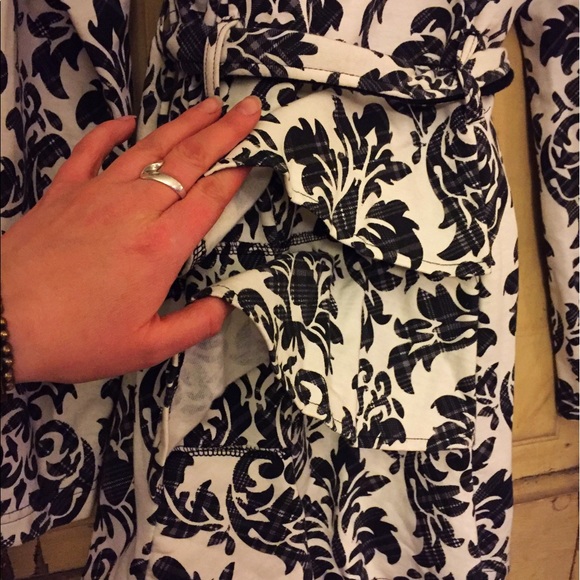 Cute sweatshirt jacket! - Picture 3 of 3