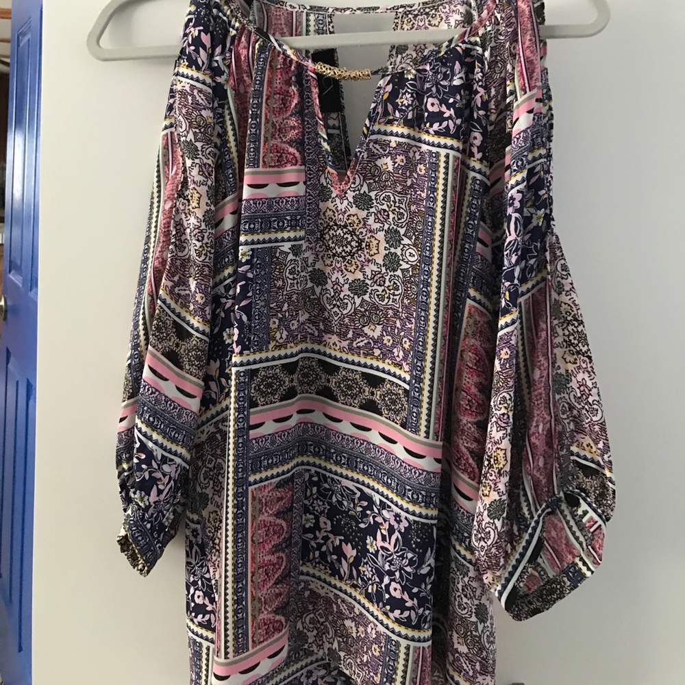 REDUCED Colorful shirt size medium