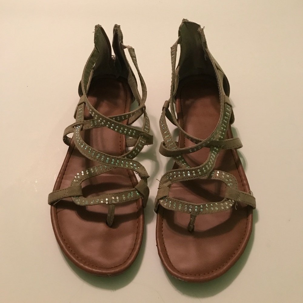 Tan strappy sandals