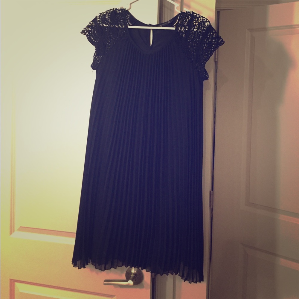 Zara Woman Crochet Shoulder Swing Dress