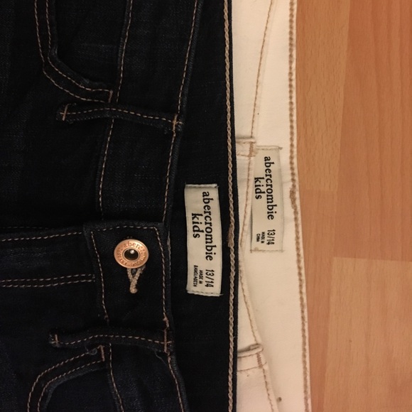 2 pairs Abercrombie kids jean shorts size 13/14 - Picture 3 of 3