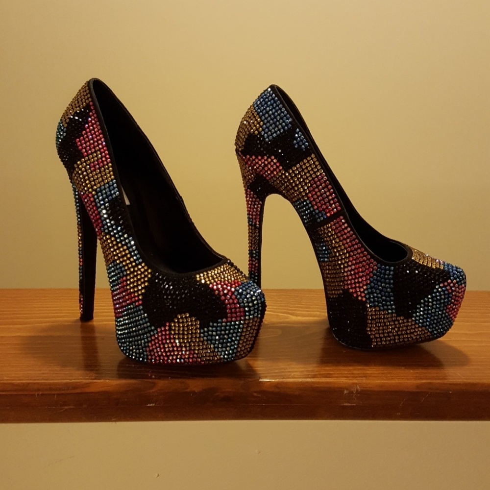 Beautiful Camouflage Pumps