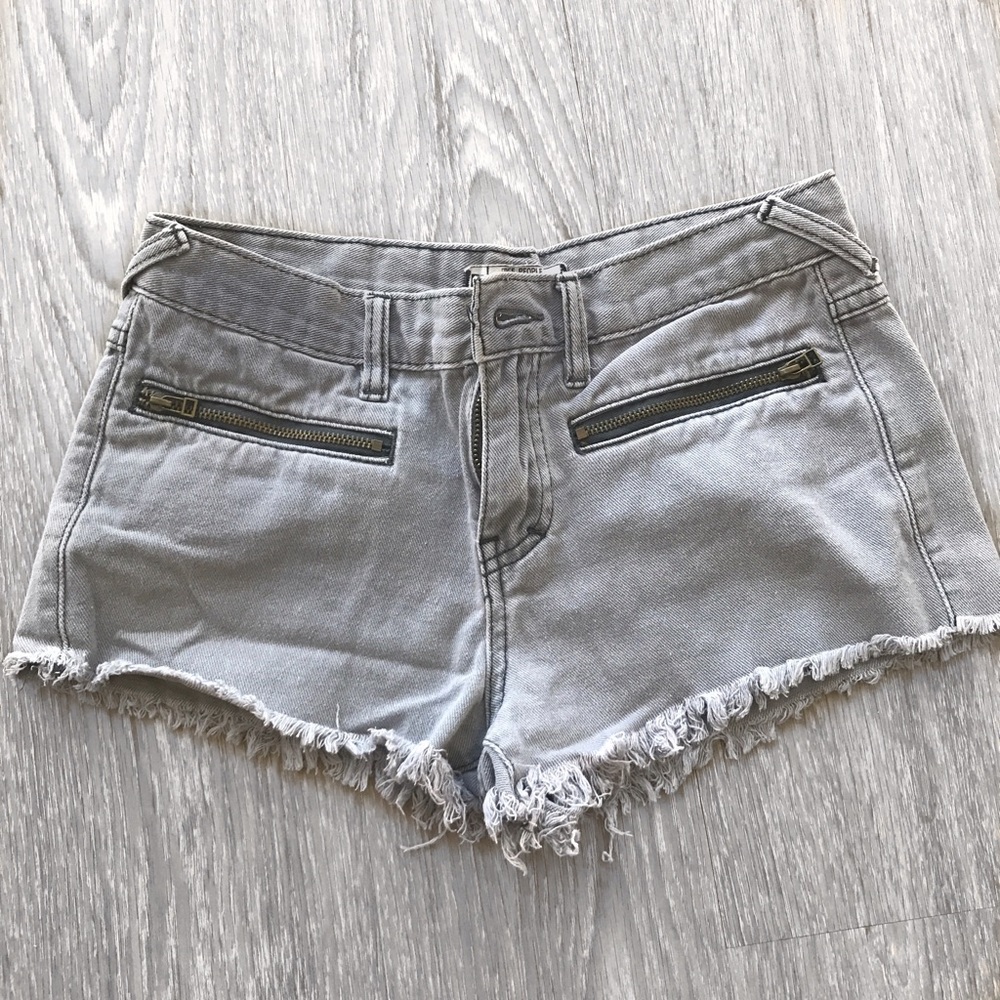FREE PEOPLE | Low Rise Gray Denim Shorts