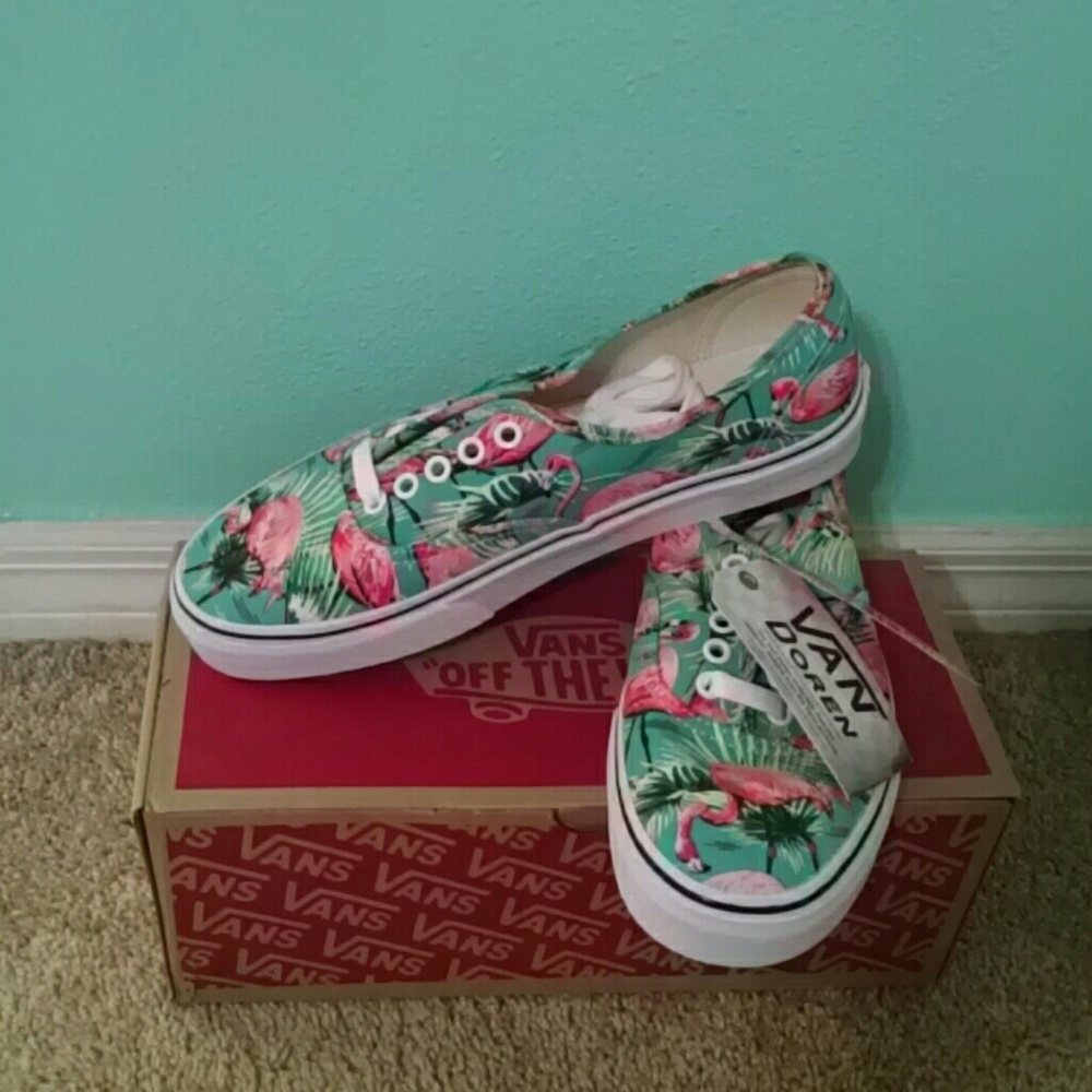 Flamingo vans