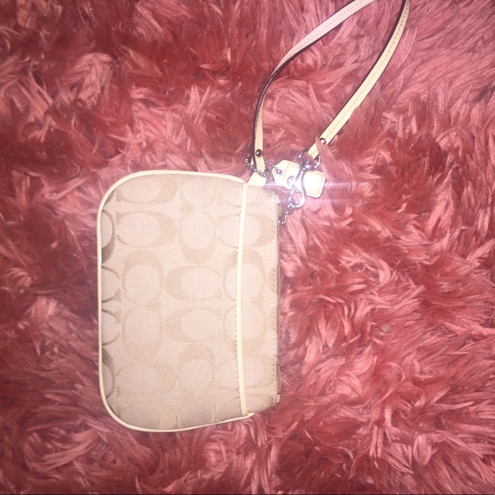 BRAND NEW COACH WRISTLET