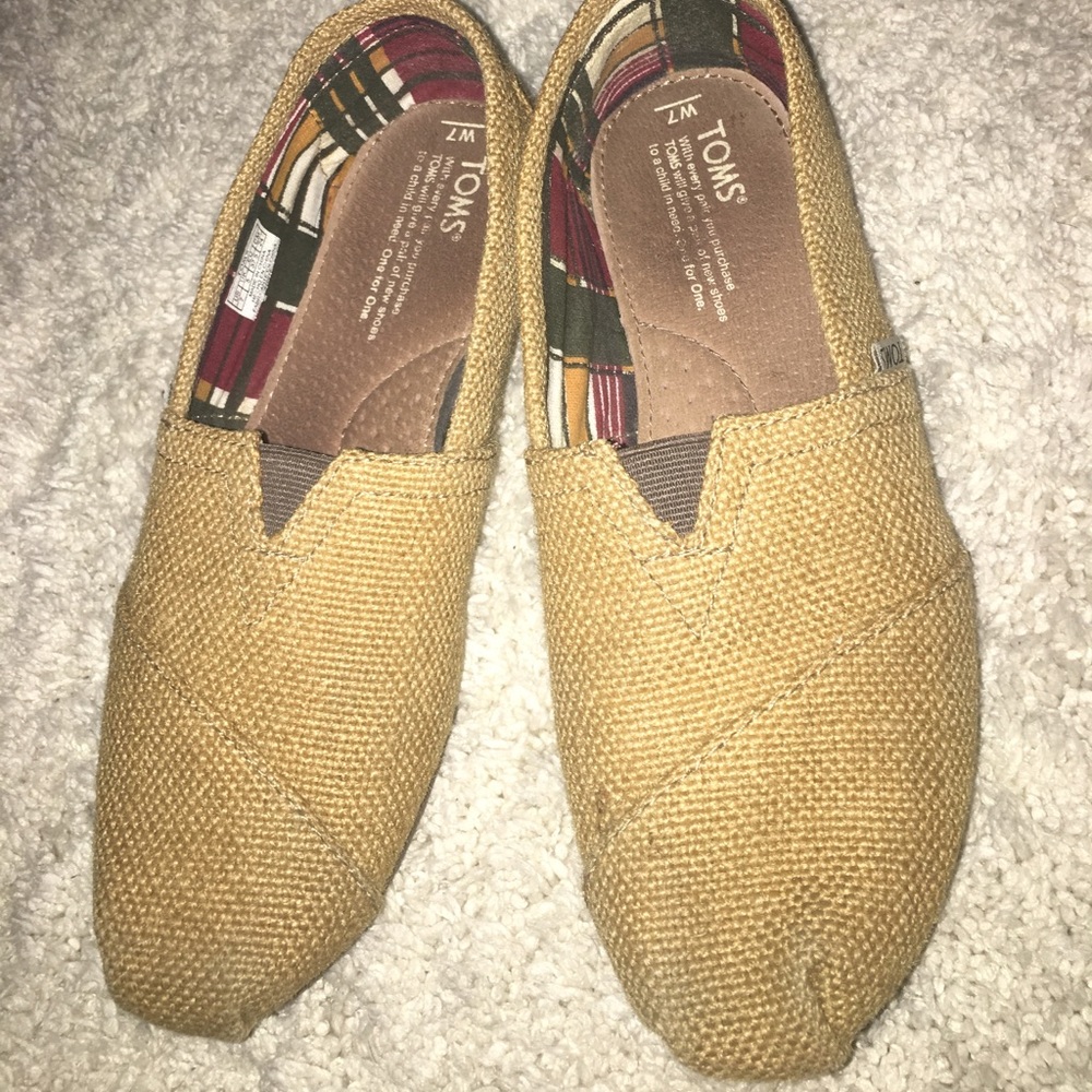 Tan Toms!!!