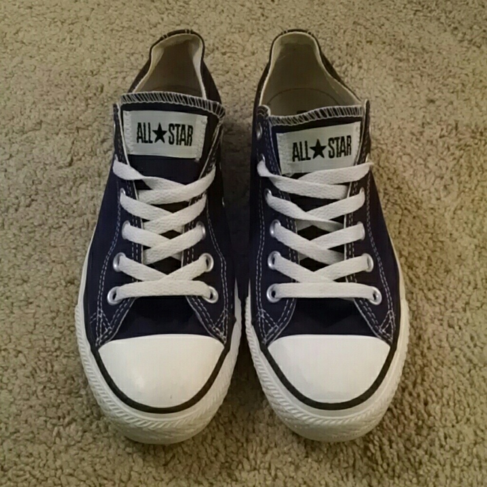 Purple/blue converse
