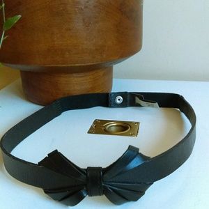 Black Leather Fossil Bow Belt