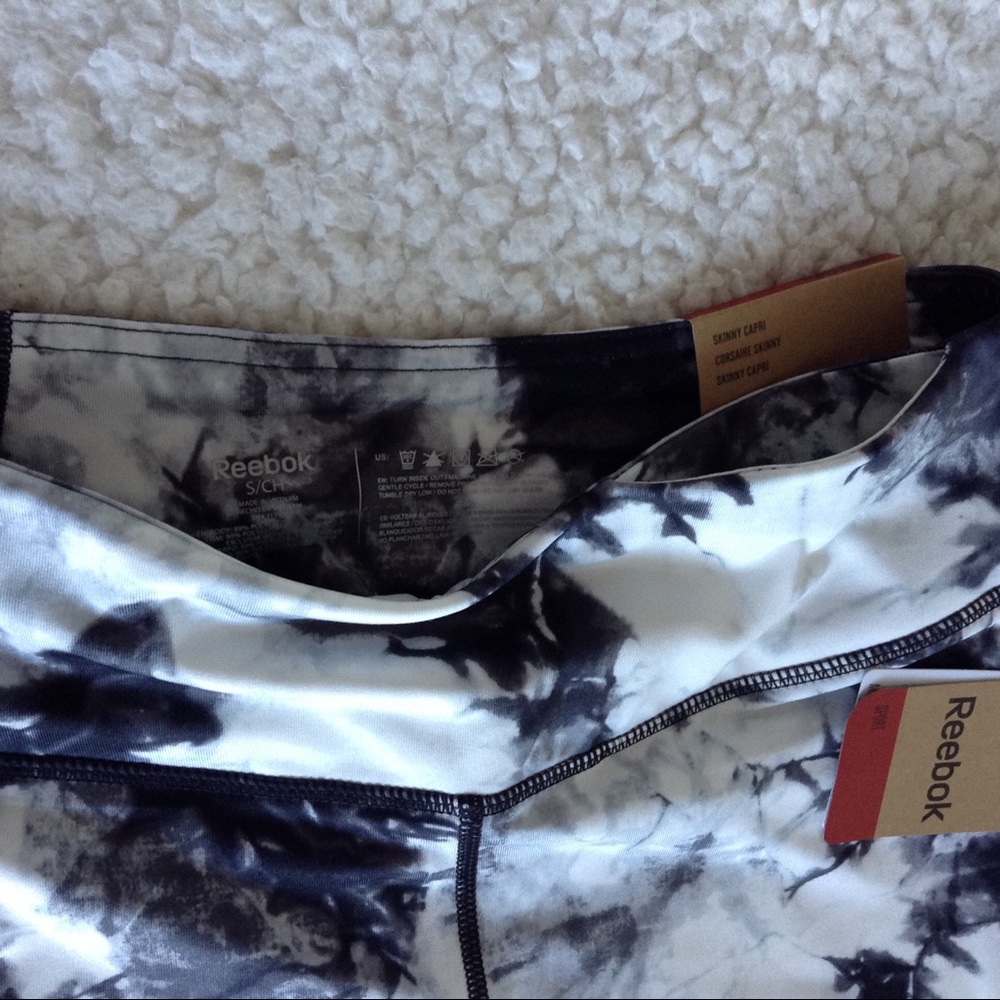 Reebok Active Bottom (Tempo Capri) - Picture 5 of 5