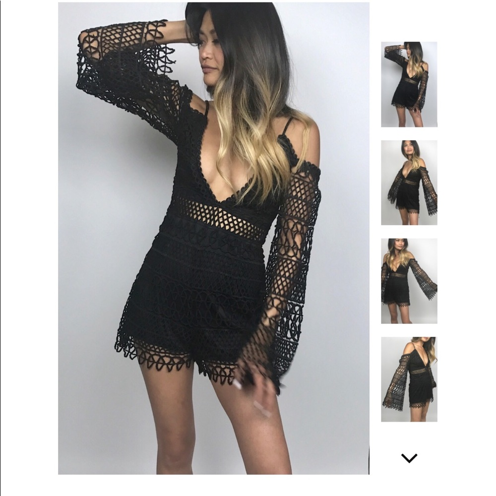 LAST 1๏ธโฃ Open shoulder Crochet Romper - Picture 2 of 7