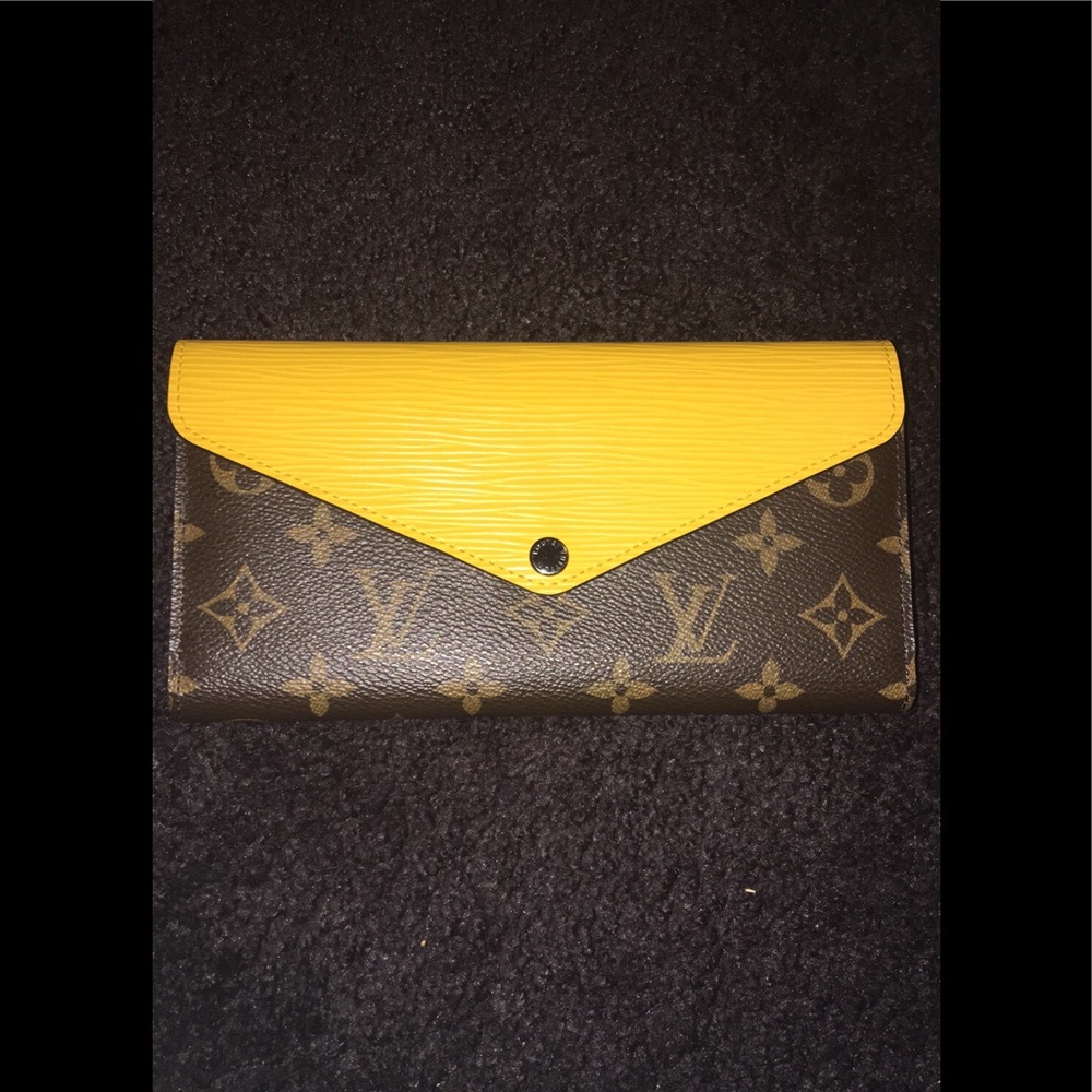 Louis Vuitton Marie-Lou Long Wallet