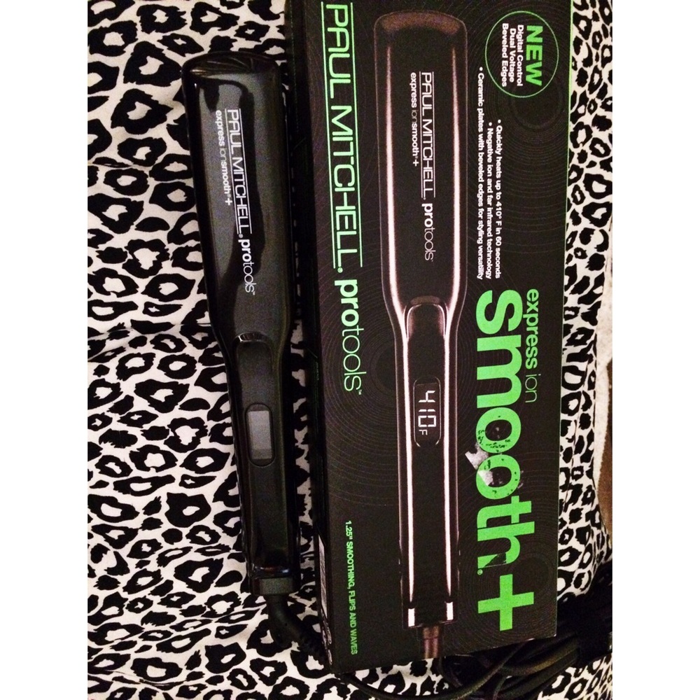 Paul Mitchell flat iron