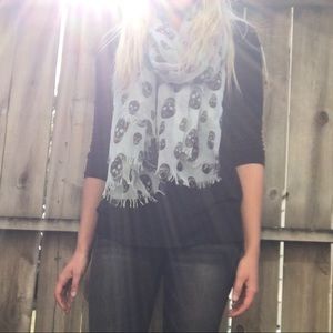 FREE WITH PURCHASE Blue and black skull scarf