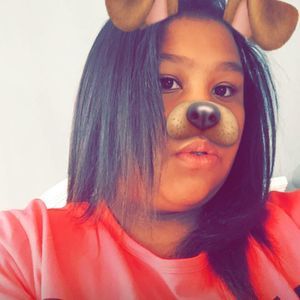 Meet your Posher, Alejandra