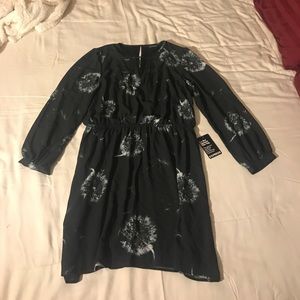 NWT Express Sleeve Dandelion Dress