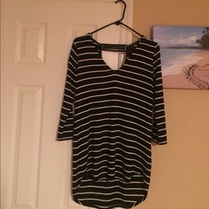 Dynamite Black and White Shirt Open Back