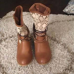 Ankle booties
