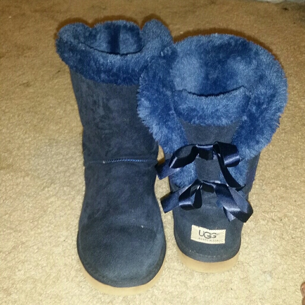 Navy blue Bailey bow Uggs
