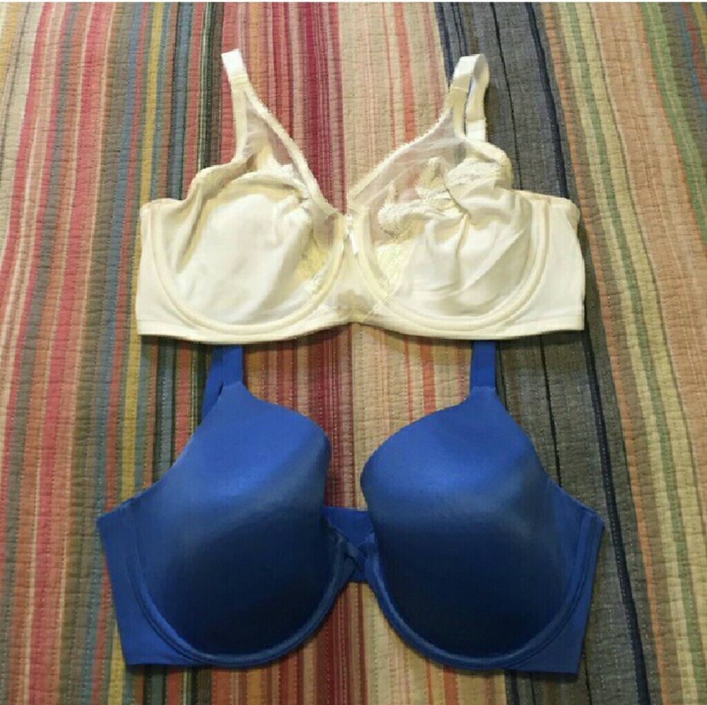 AVAILABLE! WACOAL Bundle of 2 Bras 36DD