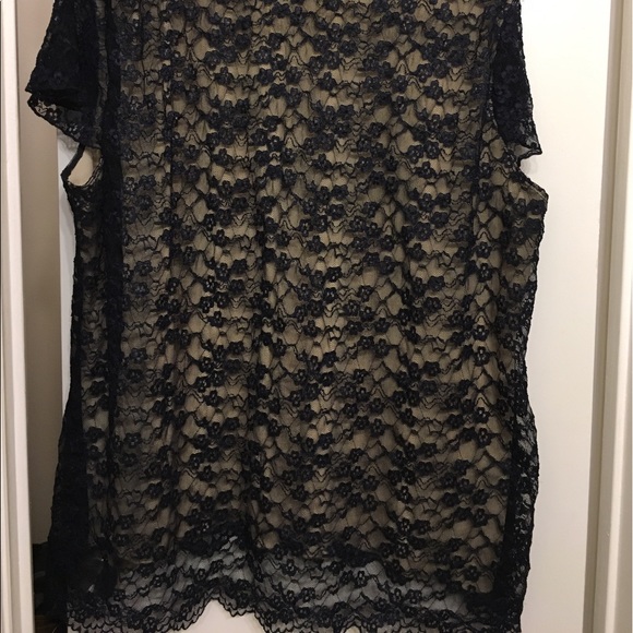 Lace top - Picture 2 of 2