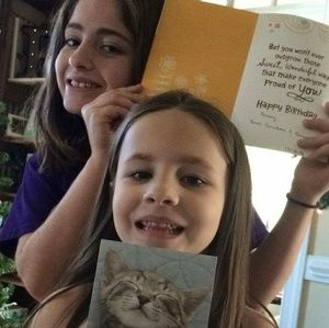 Meet your Posher, Gloria