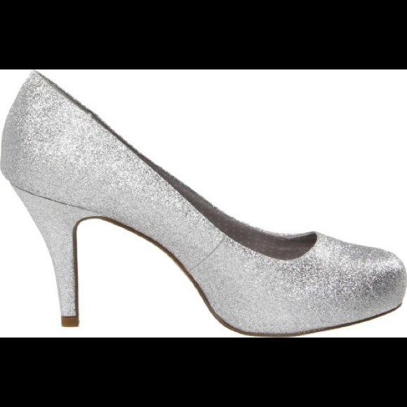 Madden Girl Shoes - Worn once madden girl silver glitter heels sz 8