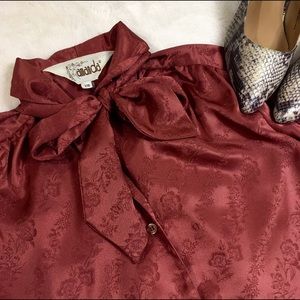 Vintage floral print pussy bow blouse