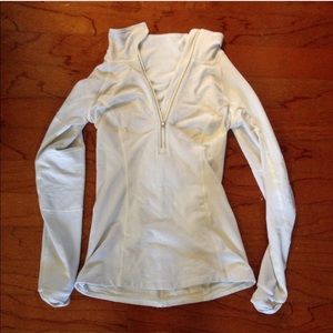 Lululemon size 2 or 4 quarter half zip