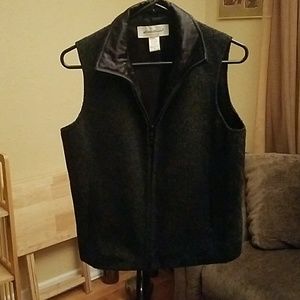 Eddie Bauer women's vest