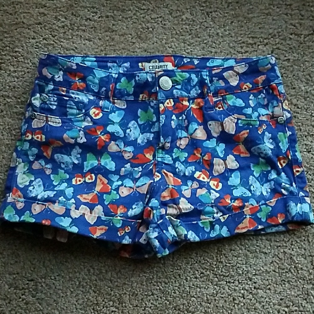 Celebrity pink jeans shorts