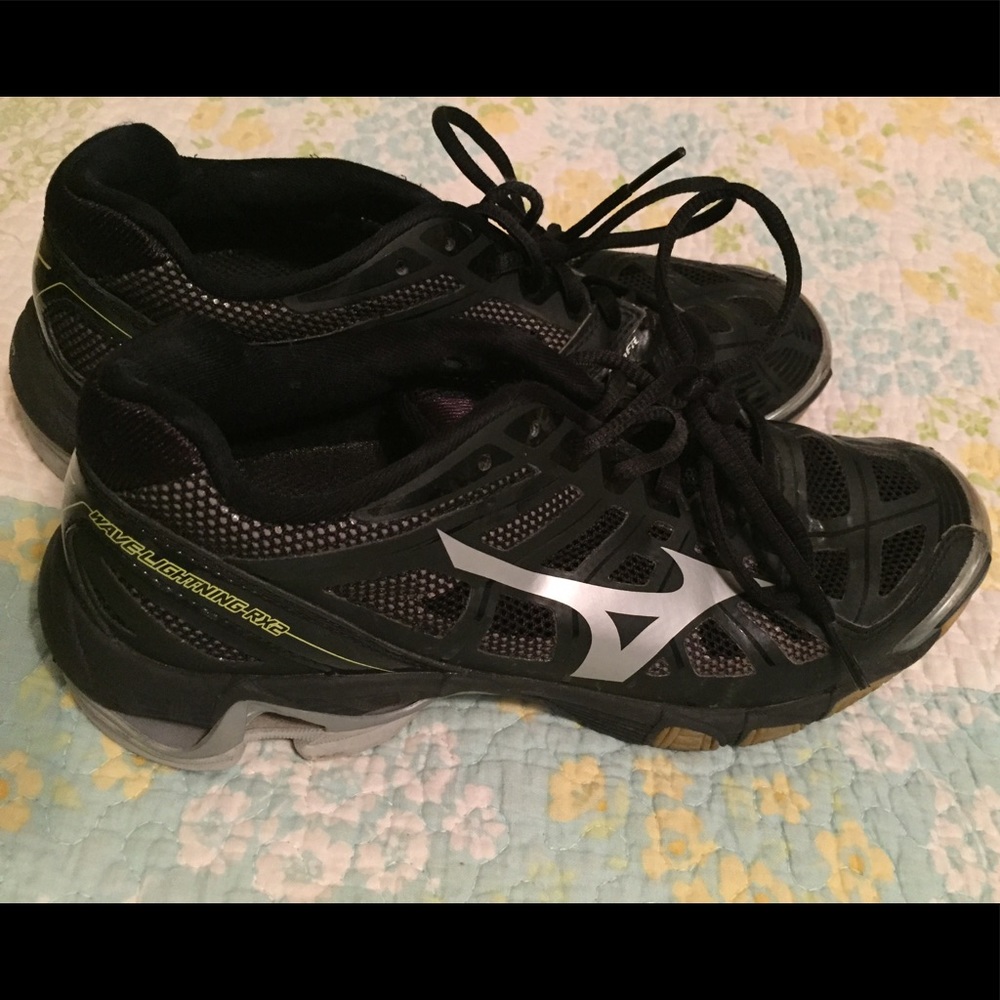 Mizuno Wave Lightning RX2
