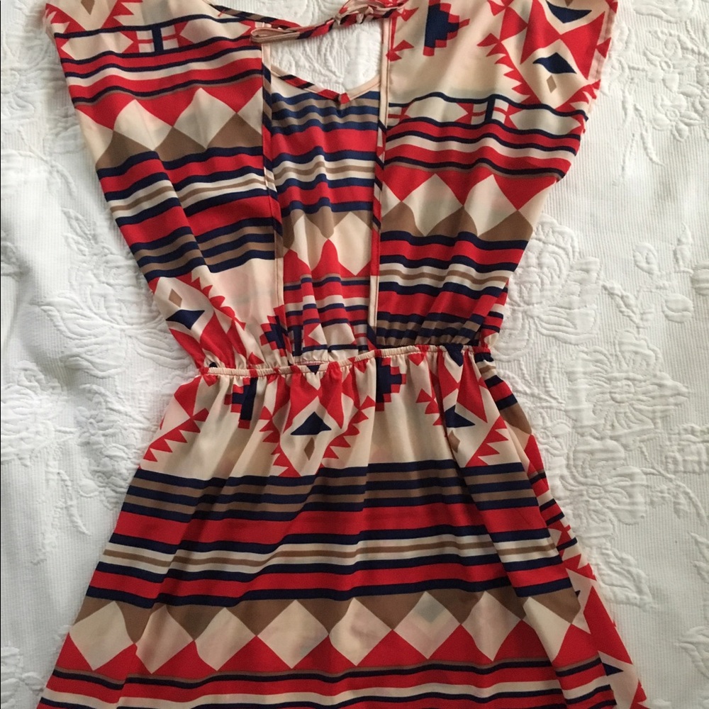 Patterned Knee-Length Dress - Picture 2 of 2