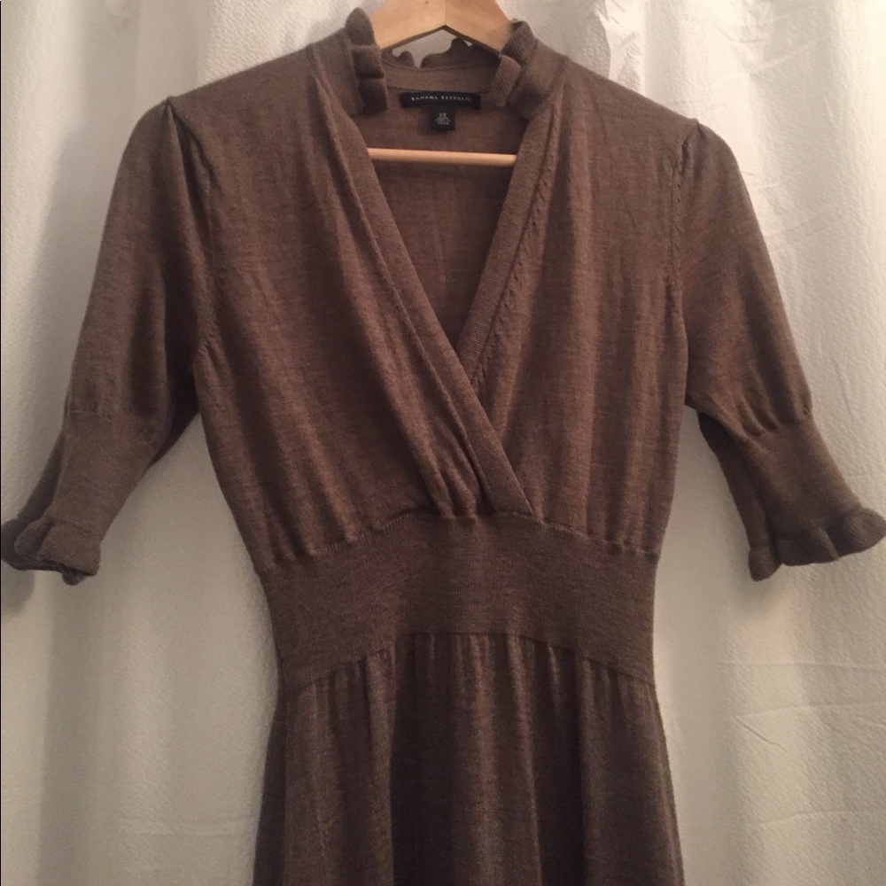 Banana Republic ruffle collar light-wool dress
