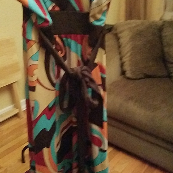 Fun sun dress - Picture 3 of 3