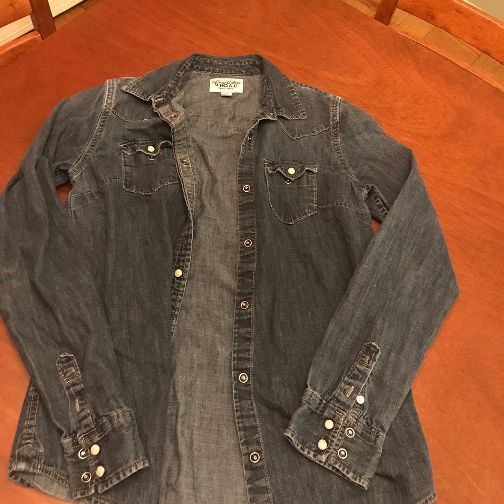 Who.a.u jean shirt