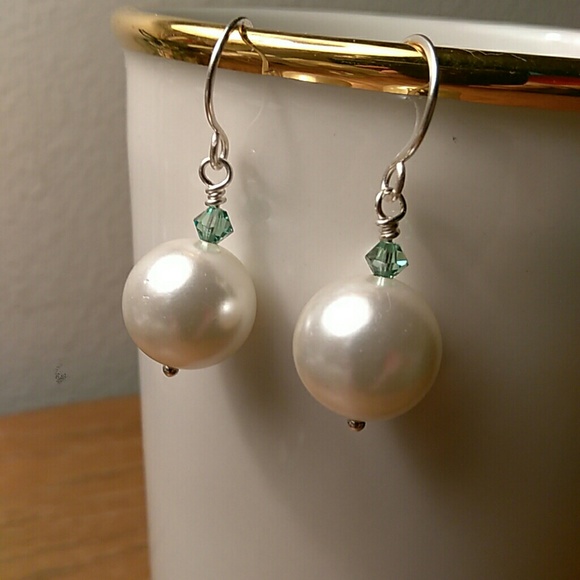 Jewelry - Pearls and Lt Green Crystals